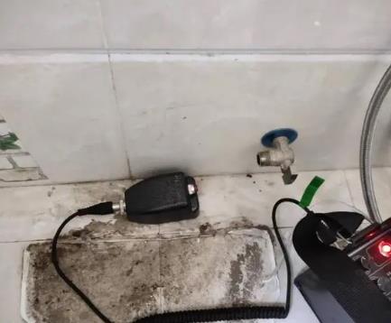 北戴河屋顶漏水维修公司分享下卫生间漏水的危害及解决方法